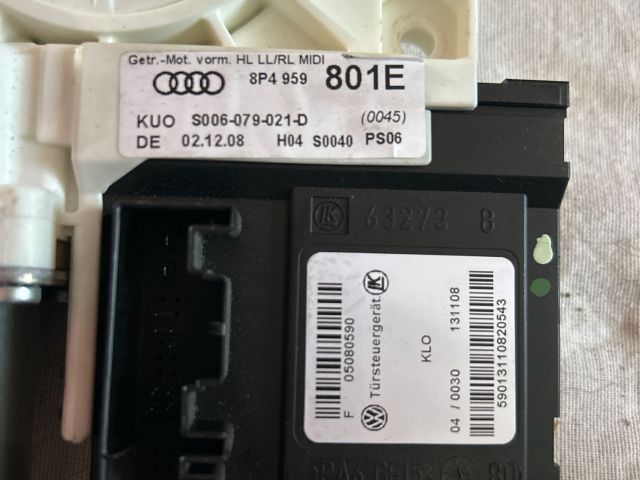 bontott AUDI A3 Bal hátsó Ablakemelő Motor