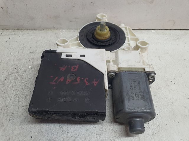 bontott AUDI A3 Bal hátsó Ablakemelő Motor