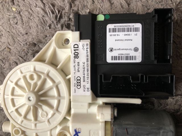 bontott AUDI A3 Bal hátsó Ablakemelő Motor