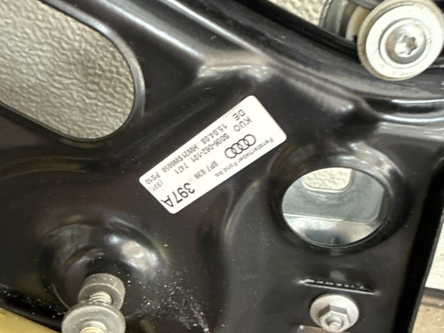 bontott AUDI A3 Bal hátsó Ablakemelő Szerkezet (Elektromos)