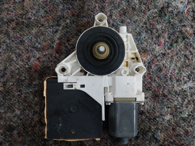 bontott AUDI A3 Bal hátsó Ablakemelő Szerkezet (Elektromos)