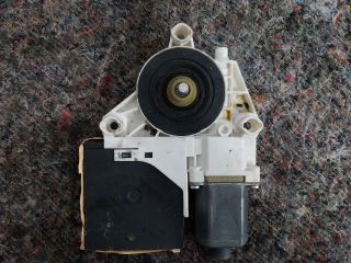 bontott AUDI A3 Bal hátsó Ablakemelő Szerkezet (Elektromos)