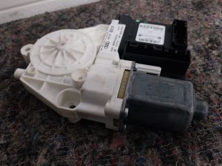 bontott AUDI A3 Bal hátsó Ablakemelő Szerkezet (Elektromos)