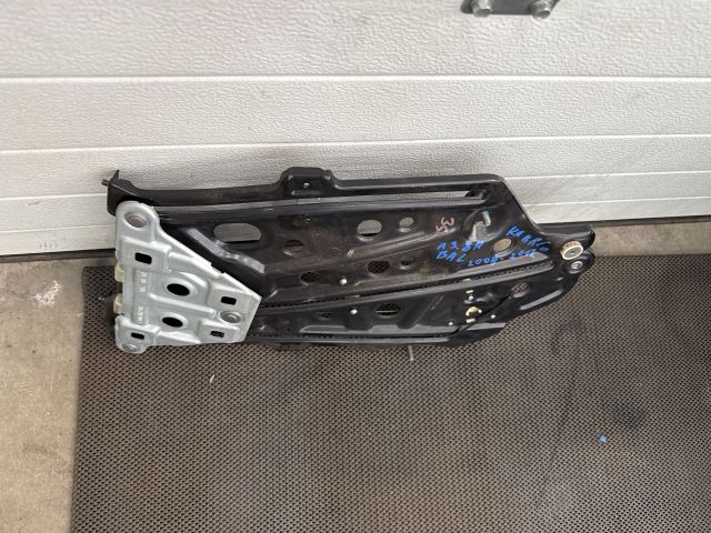 bontott AUDI A3 Bal hátsó Ablakemelő Szerkezet (Elektromos)