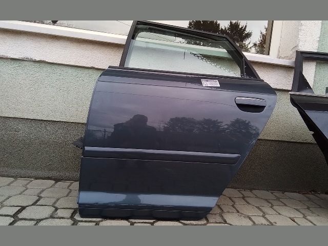 bontott AUDI A3 Bal hátsó Ajtó Kárpit