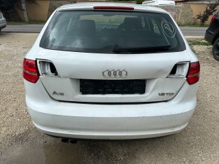 bontott AUDI A3 Bal hátsó Ajtó (Részeivel)