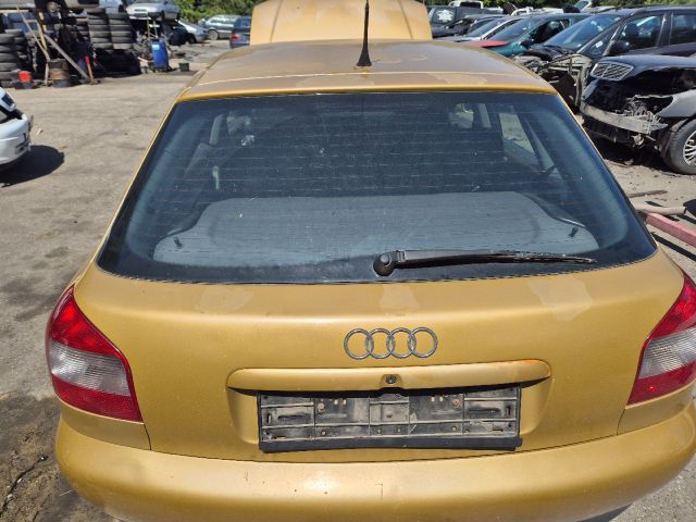 bontott AUDI A3 Bal hátsó Ajtó (Részeivel)