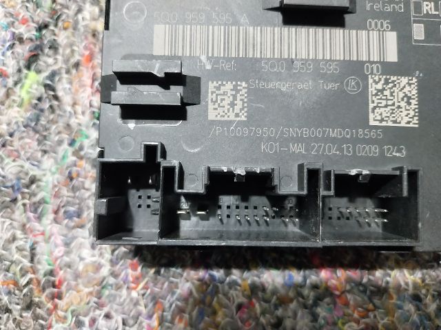 bontott AUDI A3 Bal hátsó Ajtó Vezérlőegység