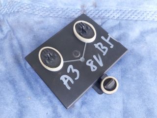 bontott AUDI A3 Bal hátsó Ajtó Vezérlőegység