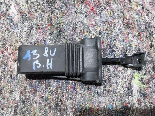 bontott AUDI A3 Bal hátsó Ajtóhatároló