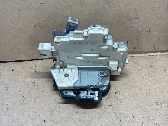 bontott AUDI A3 Bal hátsó Ajtózár