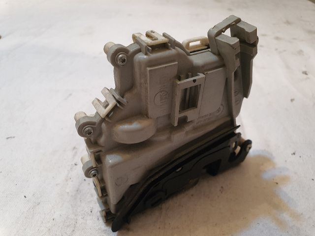 bontott AUDI A3 Bal hátsó Ajtózár