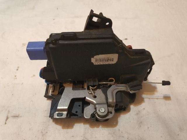 bontott AUDI A3 Bal hátsó Ajtózár