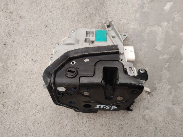 bontott AUDI A3 Bal hátsó Ajtózár