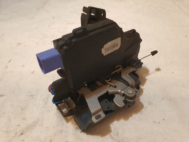 bontott AUDI A3 Bal hátsó Ajtózár