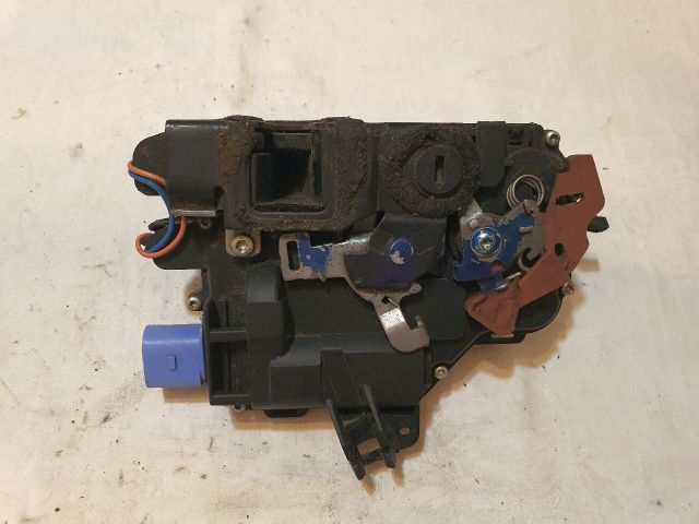 bontott AUDI A3 Bal hátsó Ajtózár