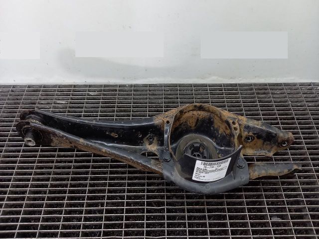 bontott AUDI A3 Bal hátsó Alsó Lengőkar