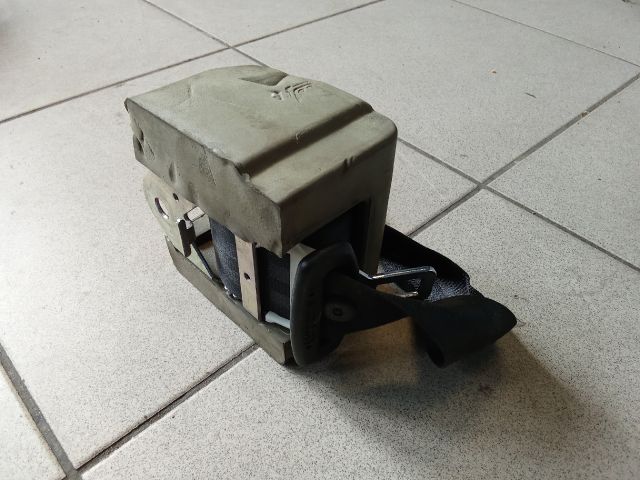 bontott AUDI A3 Bal hátsó Biztonsági Öv