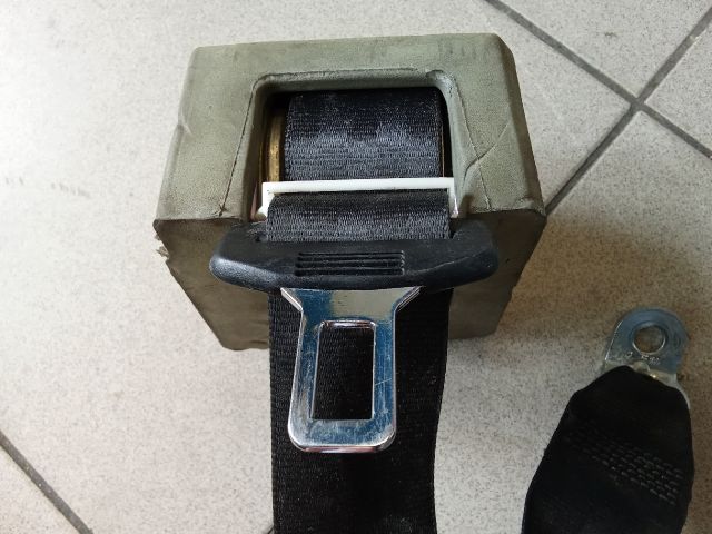 bontott AUDI A3 Bal hátsó Biztonsági Öv