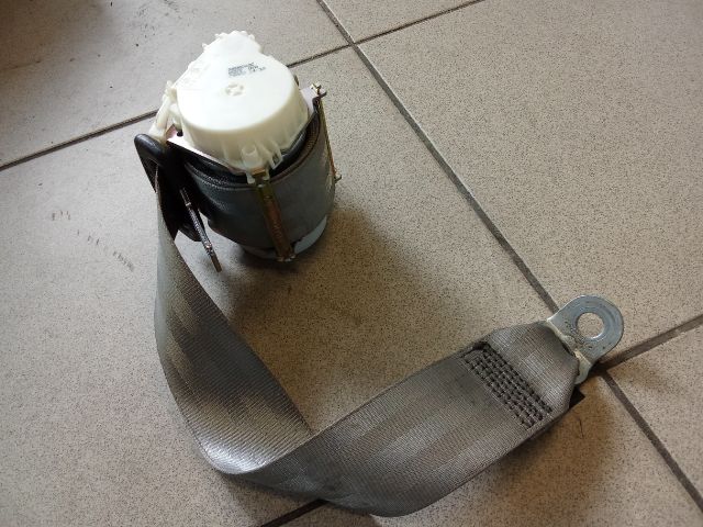 bontott AUDI A3 Bal hátsó Biztonsági Öv