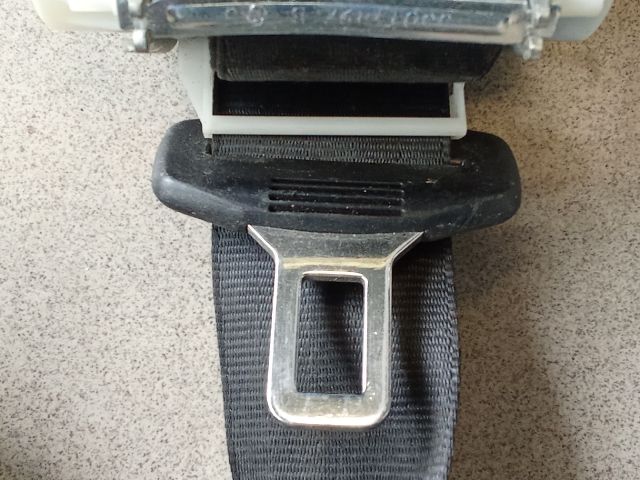 bontott AUDI A3 Bal hátsó Biztonsági Öv