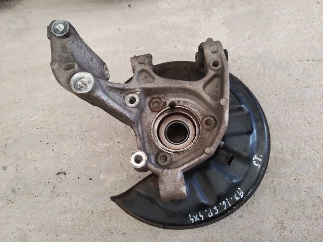 bontott AUDI A3 Bal hátsó Csonkállvány Kerékaggyal