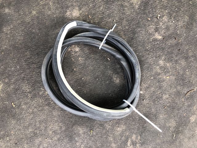 bontott AUDI A3 Bal hátsó Gumikéder