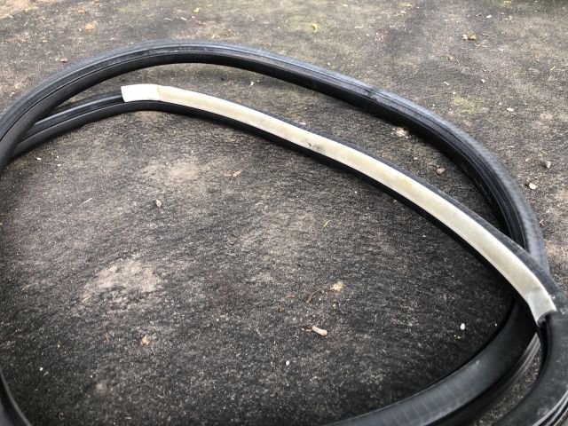 bontott AUDI A3 Bal hátsó Gumikéder