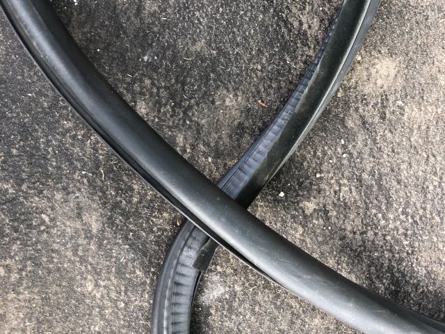 bontott AUDI A3 Bal hátsó Gumikéder