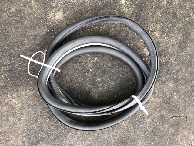 bontott AUDI A3 Bal hátsó Gumikéder