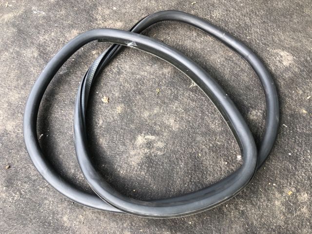 bontott AUDI A3 Bal hátsó Gumikéder