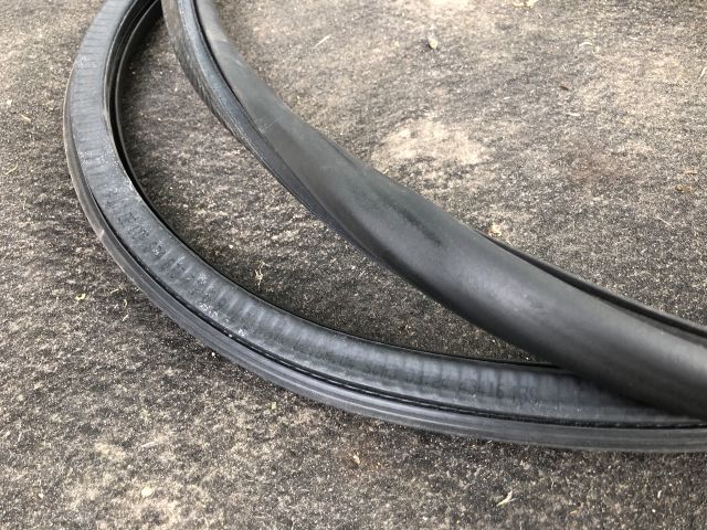 bontott AUDI A3 Bal hátsó Gumikéder