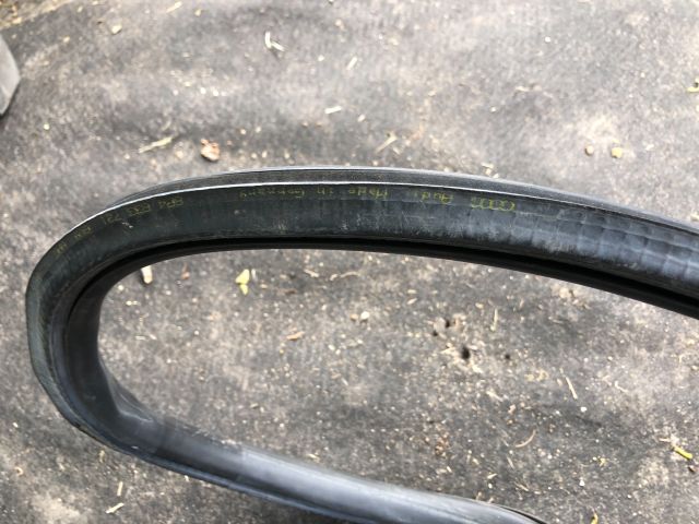 bontott AUDI A3 Bal hátsó Gumikéder