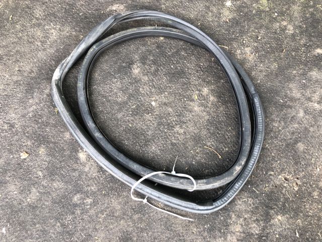 bontott AUDI A3 Bal hátsó Gumikéder