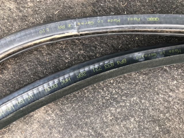 bontott AUDI A3 Bal hátsó Gumikéder