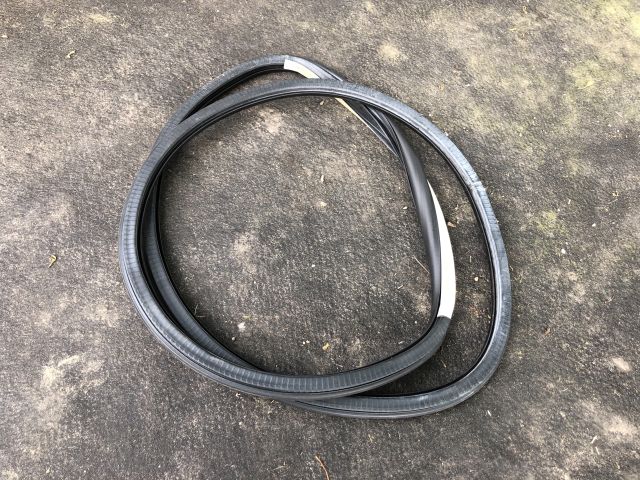 bontott AUDI A3 Bal hátsó Gumikéder