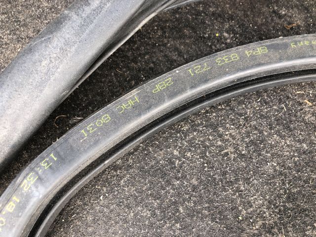 bontott AUDI A3 Bal hátsó Gumikéder