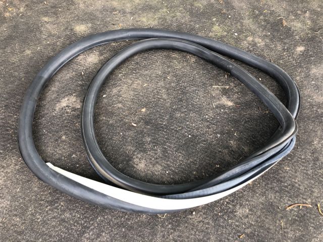 bontott AUDI A3 Bal hátsó Gumikéder