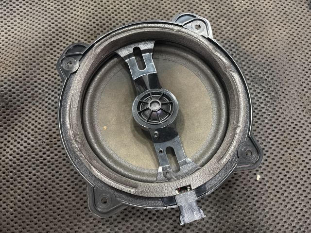 bontott AUDI A3 Bal hátsó Hangszóró