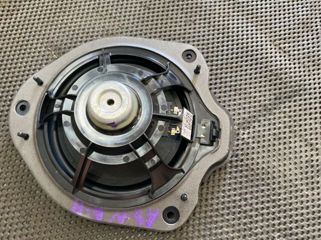 bontott AUDI A3 Bal hátsó Hangszóró