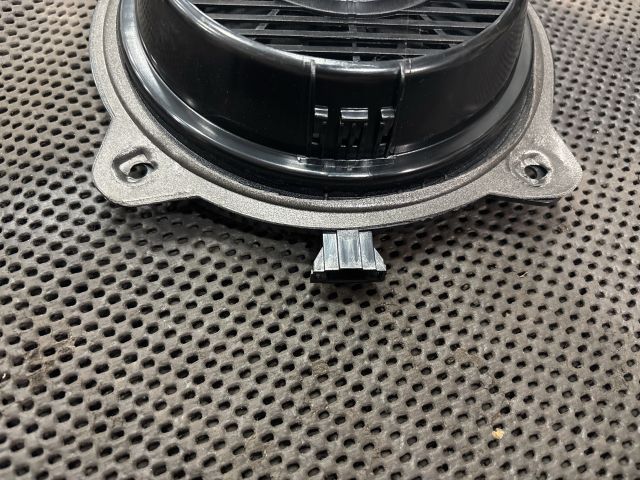 bontott AUDI A3 Bal hátsó Hangszóró