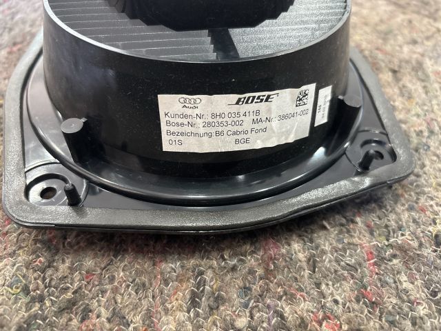 bontott AUDI A3 Bal hátsó Hangszóró