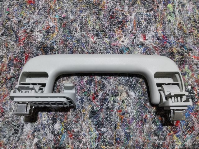 bontott AUDI A3 Bal hátsó Kapaszkodó (Felső)