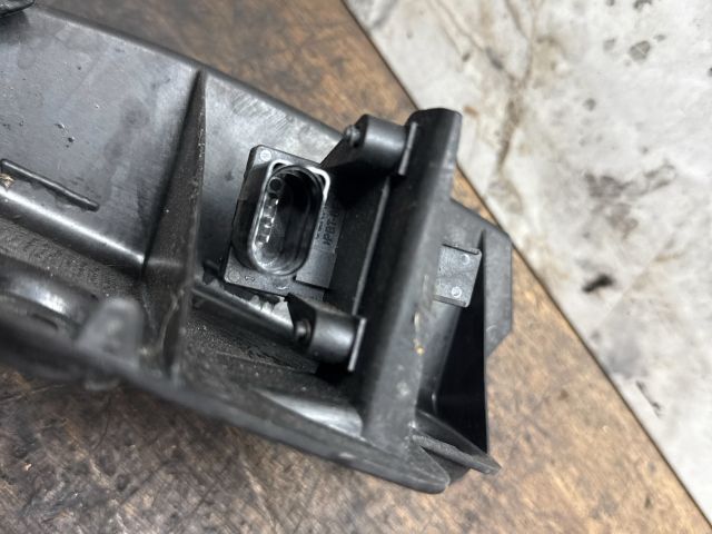 bontott AUDI A3 Bal hátsó Lökhárító Tartó (Műanyag)