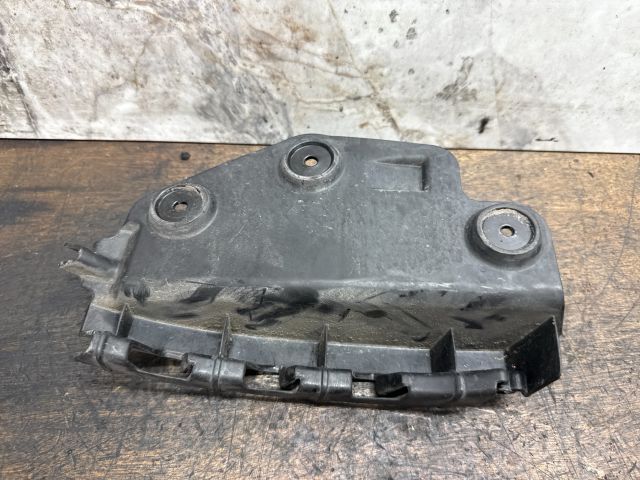 bontott AUDI A3 Bal hátsó Lökhárító Tartó (Műanyag)