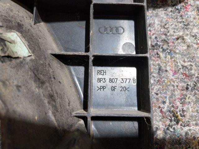 bontott AUDI A3 Bal hátsó Lökhárító Tartó (Műanyag)