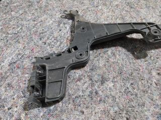 bontott AUDI A3 Bal hátsó Lökhárító Tartó (Műanyag)