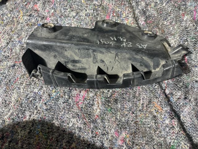 bontott AUDI A3 Bal hátsó Lökhárító Tartó (Műanyag)