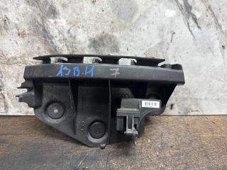 bontott AUDI A3 Bal hátsó Lökhárító Tartó (Műanyag)