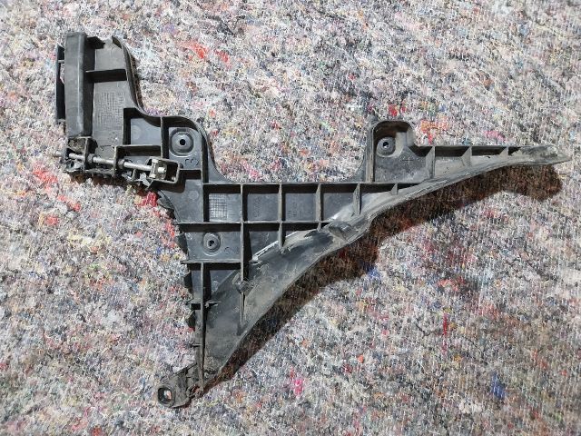 bontott AUDI A3 Bal hátsó Lökhárító Tartó (Műanyag)